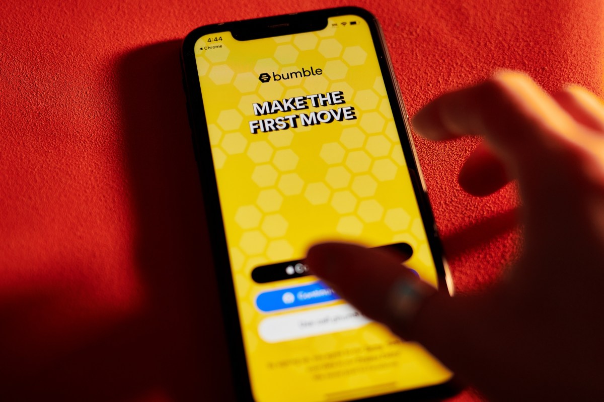 يقول الباحثون إن تطبيق Bumble and Hinge سمح للملاحقين بتحديد مواقع المستخدمين على مسافة تصل إلى مترين