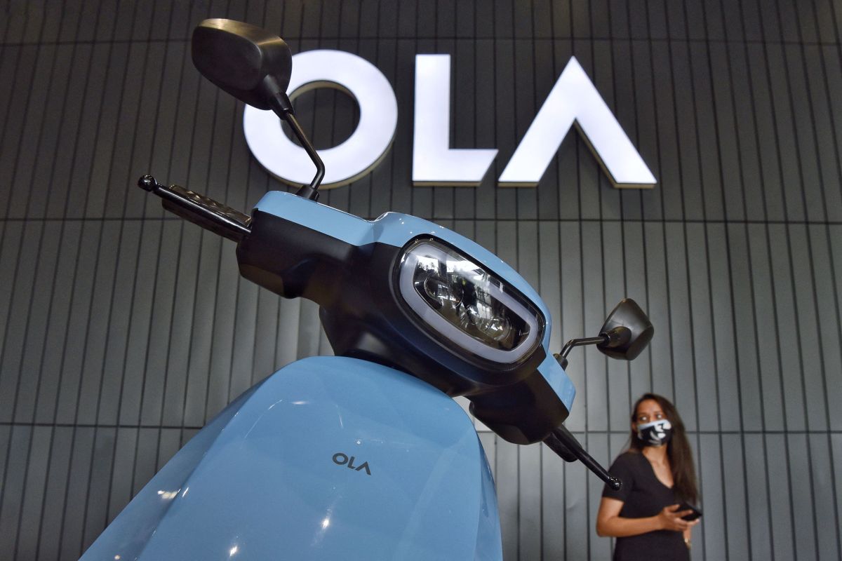 شركة Ola Electric ترتفع في أكبر قائمة في الهند منذ عامين